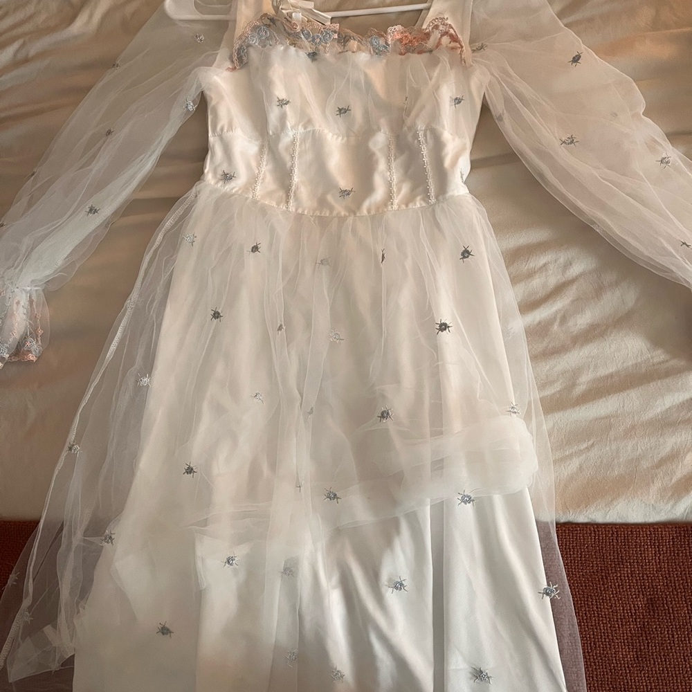 Elegant White Sheer Long Sleeve Dress